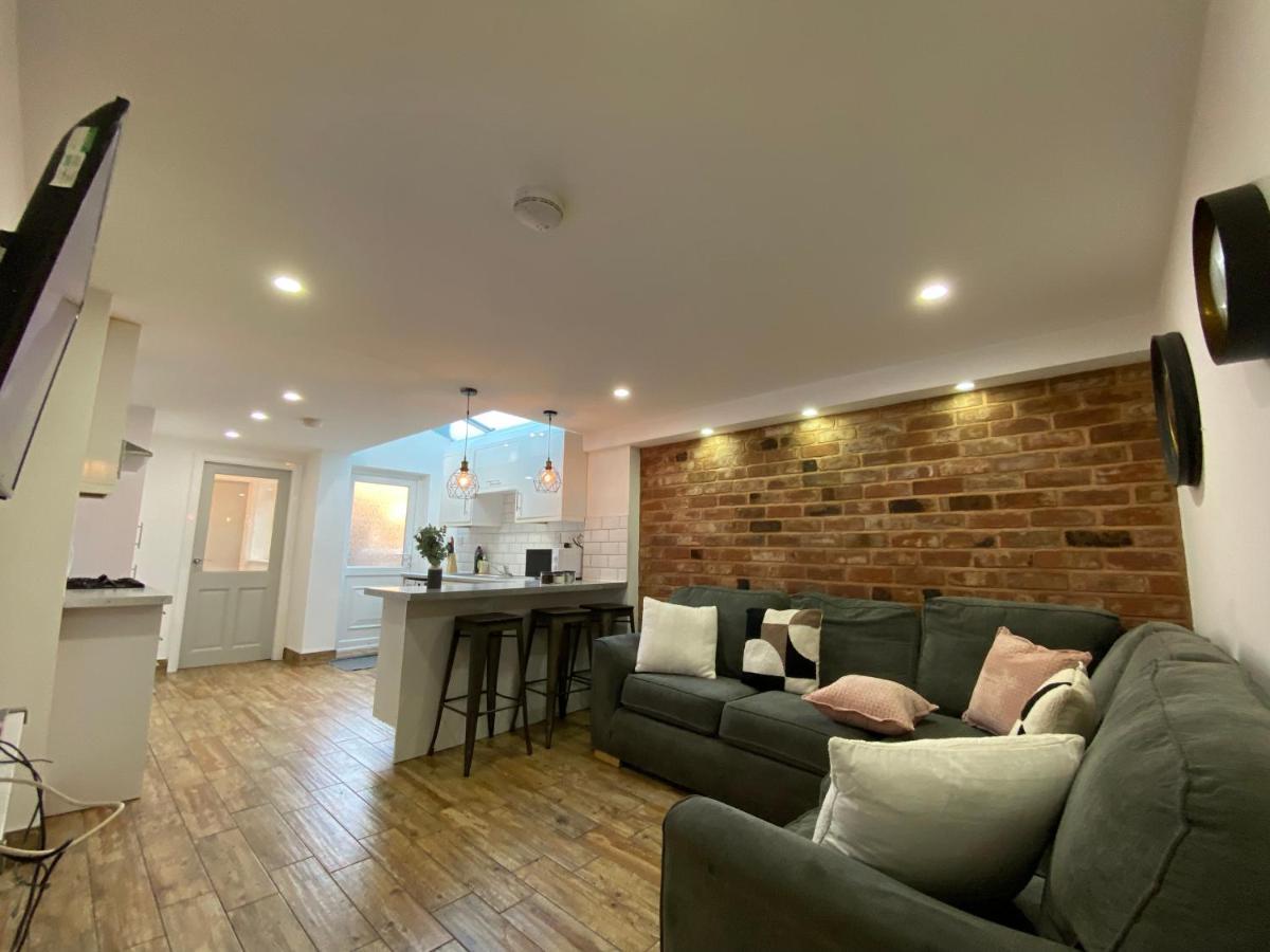 Nice Living Serviced Accommodations 2 Coventry Exterior foto